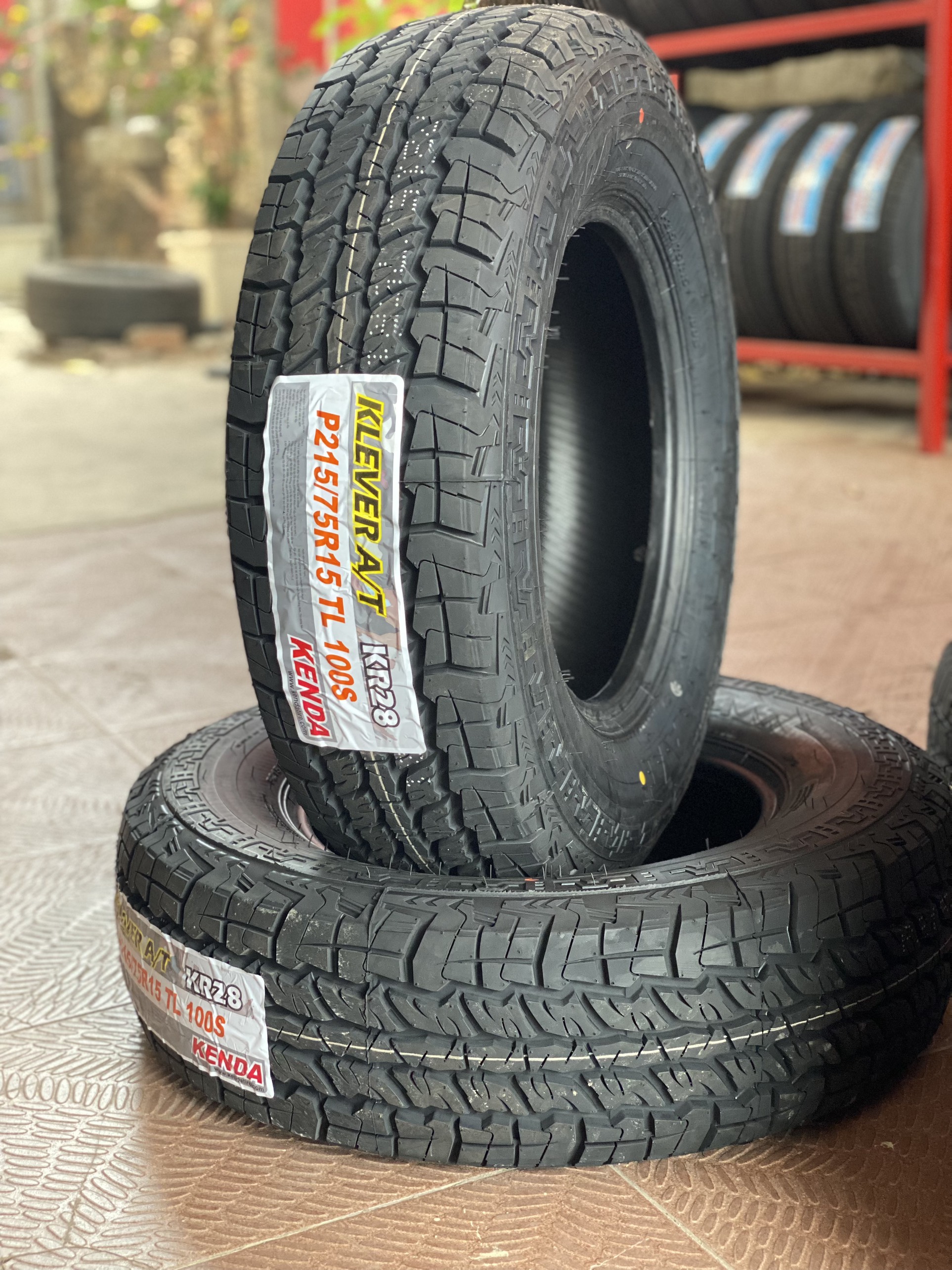 KENDA P215/75R15 KR28