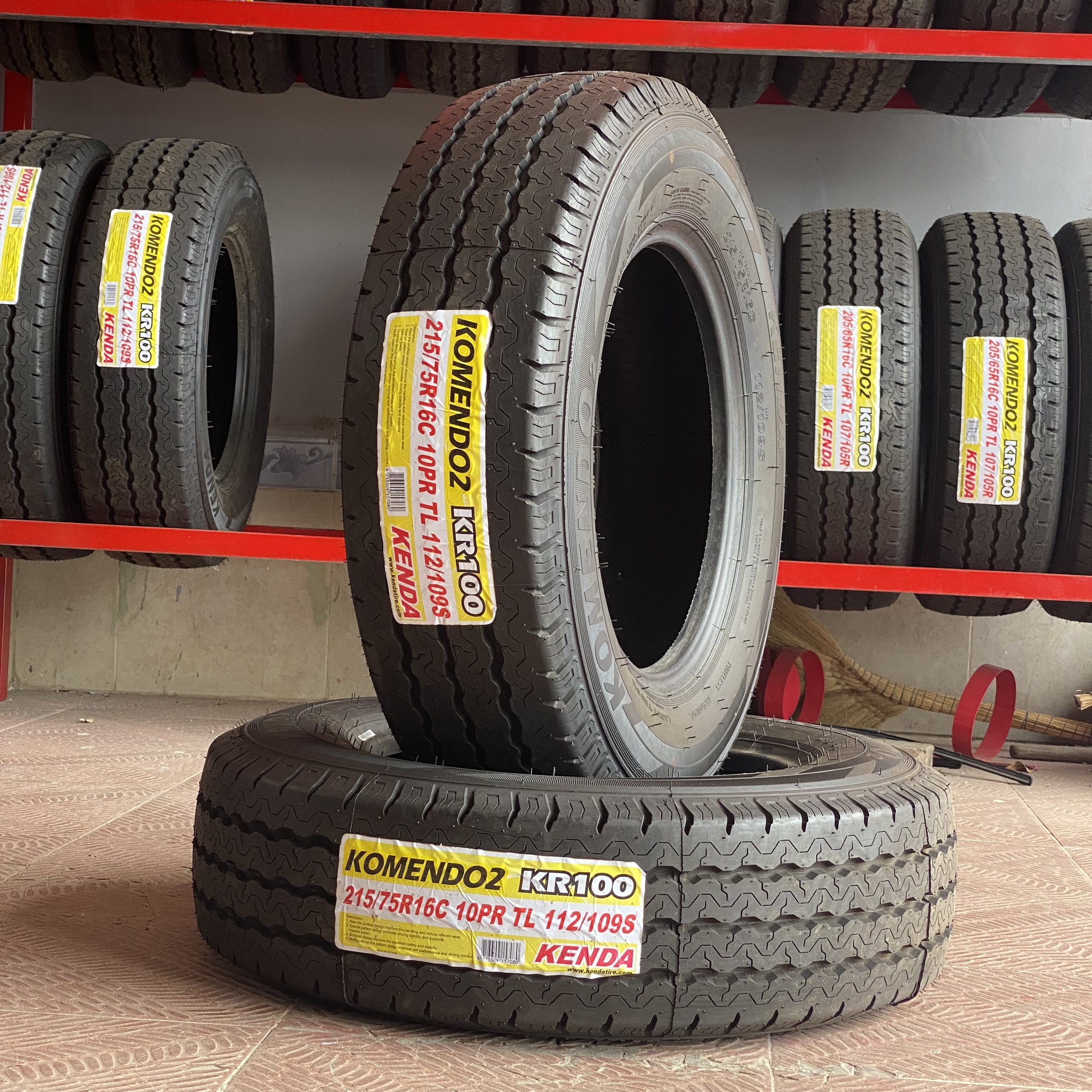 KENDA 215/75R16C KR100