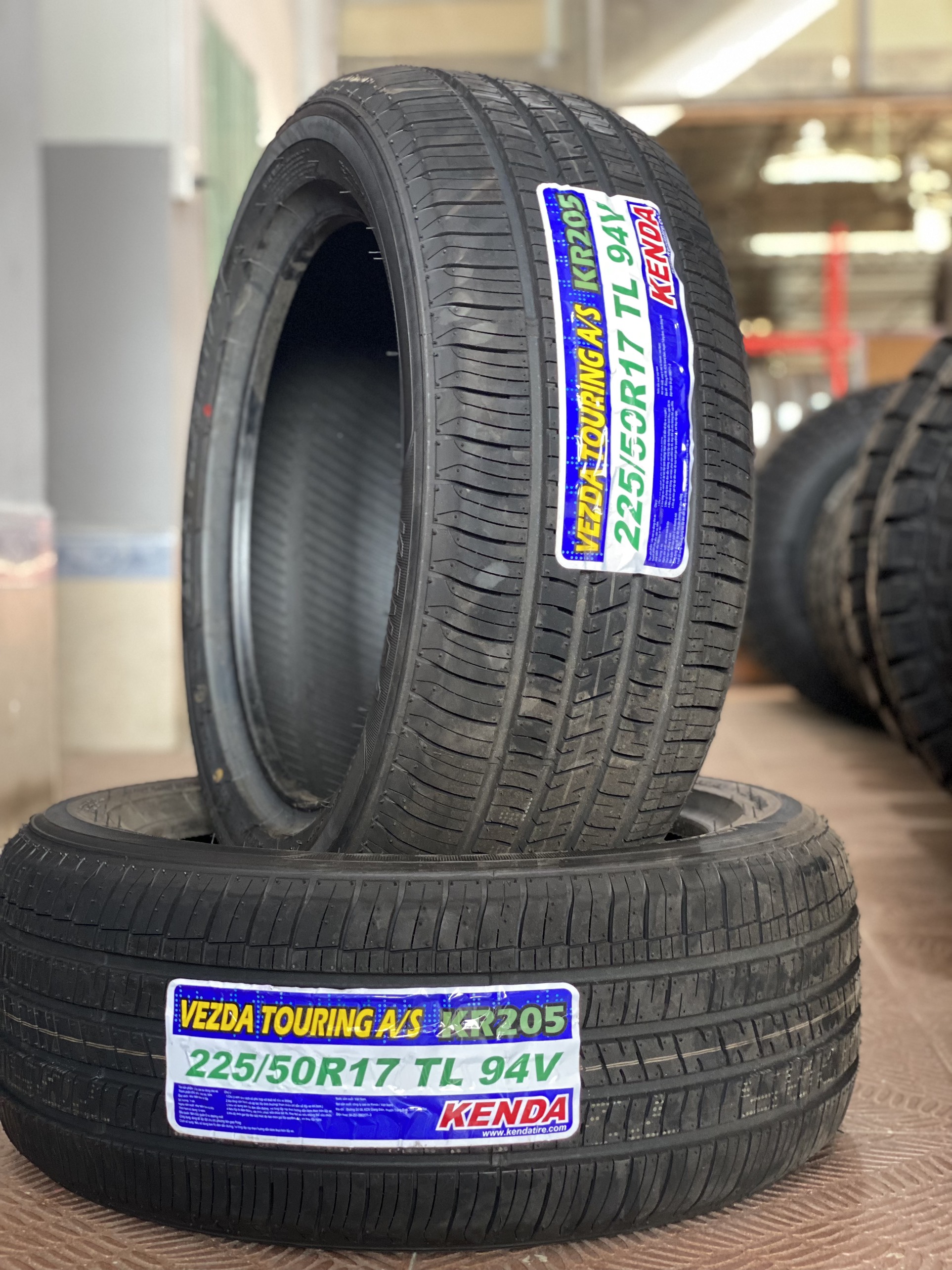 KENDA 225/50R17 KR205