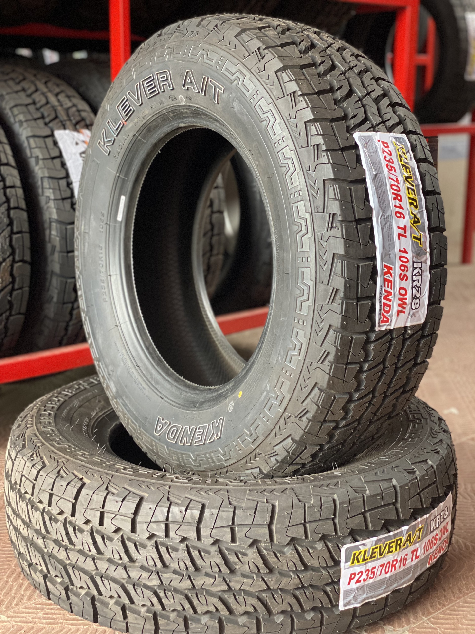KENDA P235/70R16 KR28