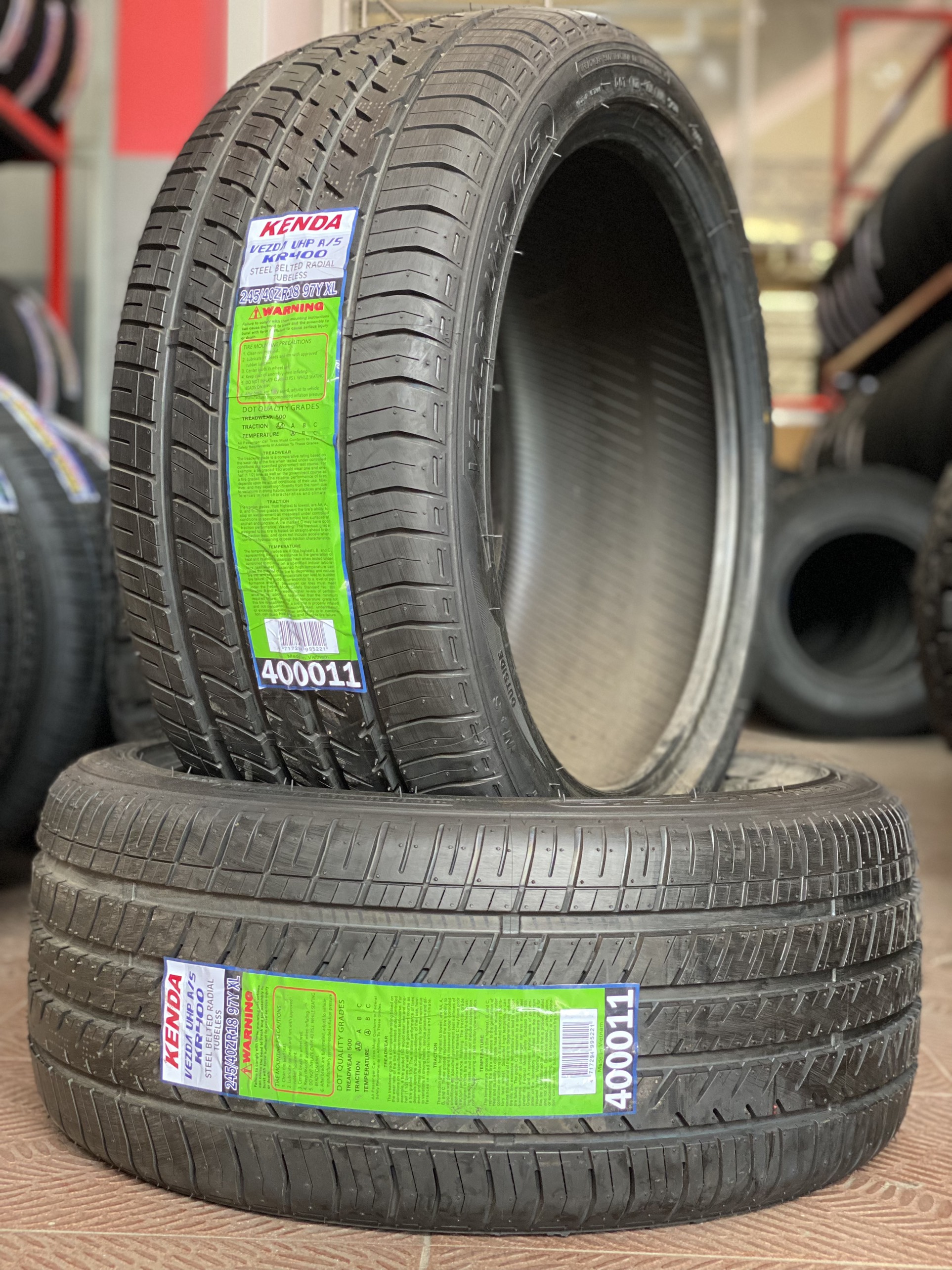 KENDA 245/40ZR18 KR400