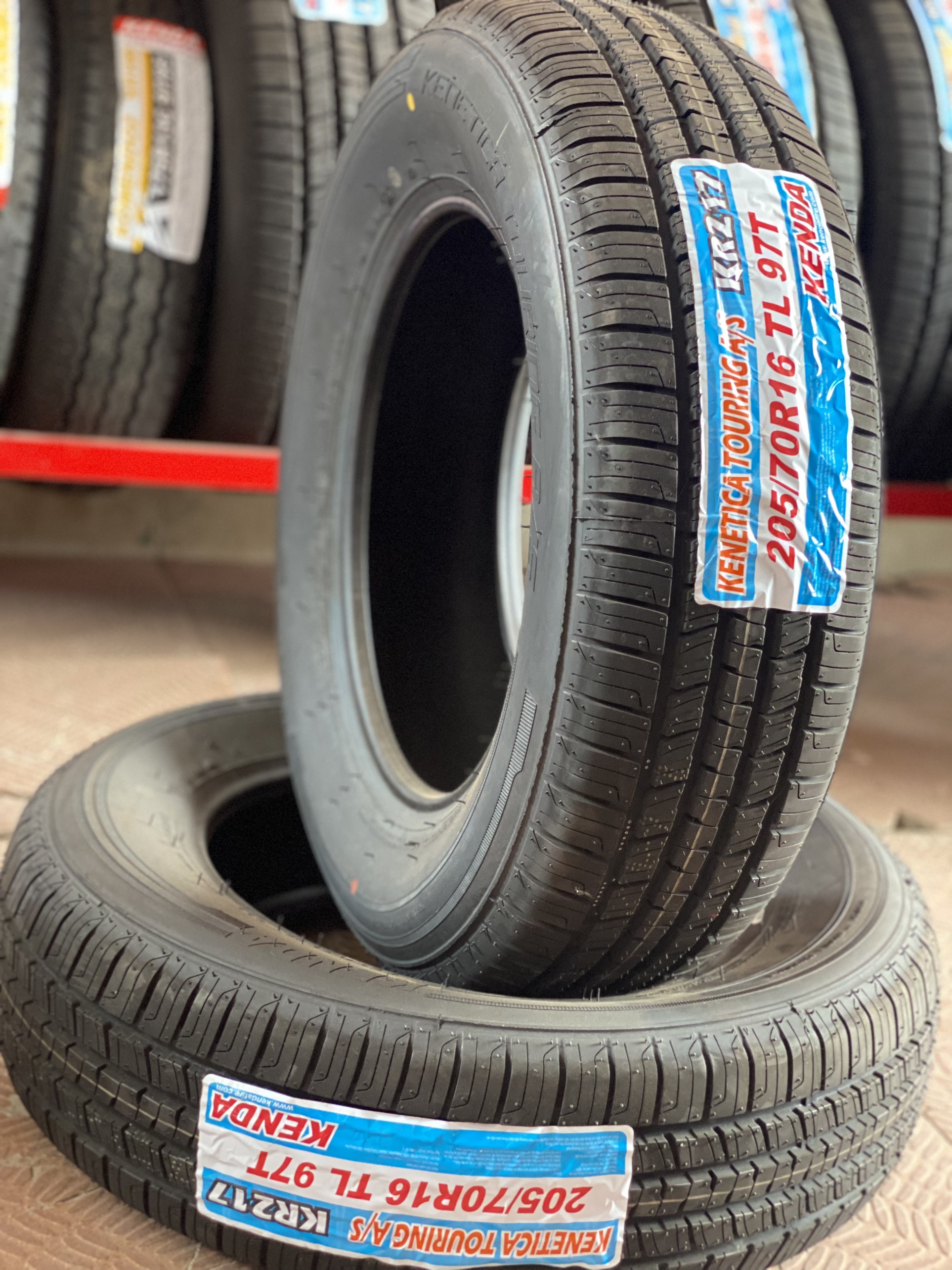 KENDA 205/70R16 KR217
