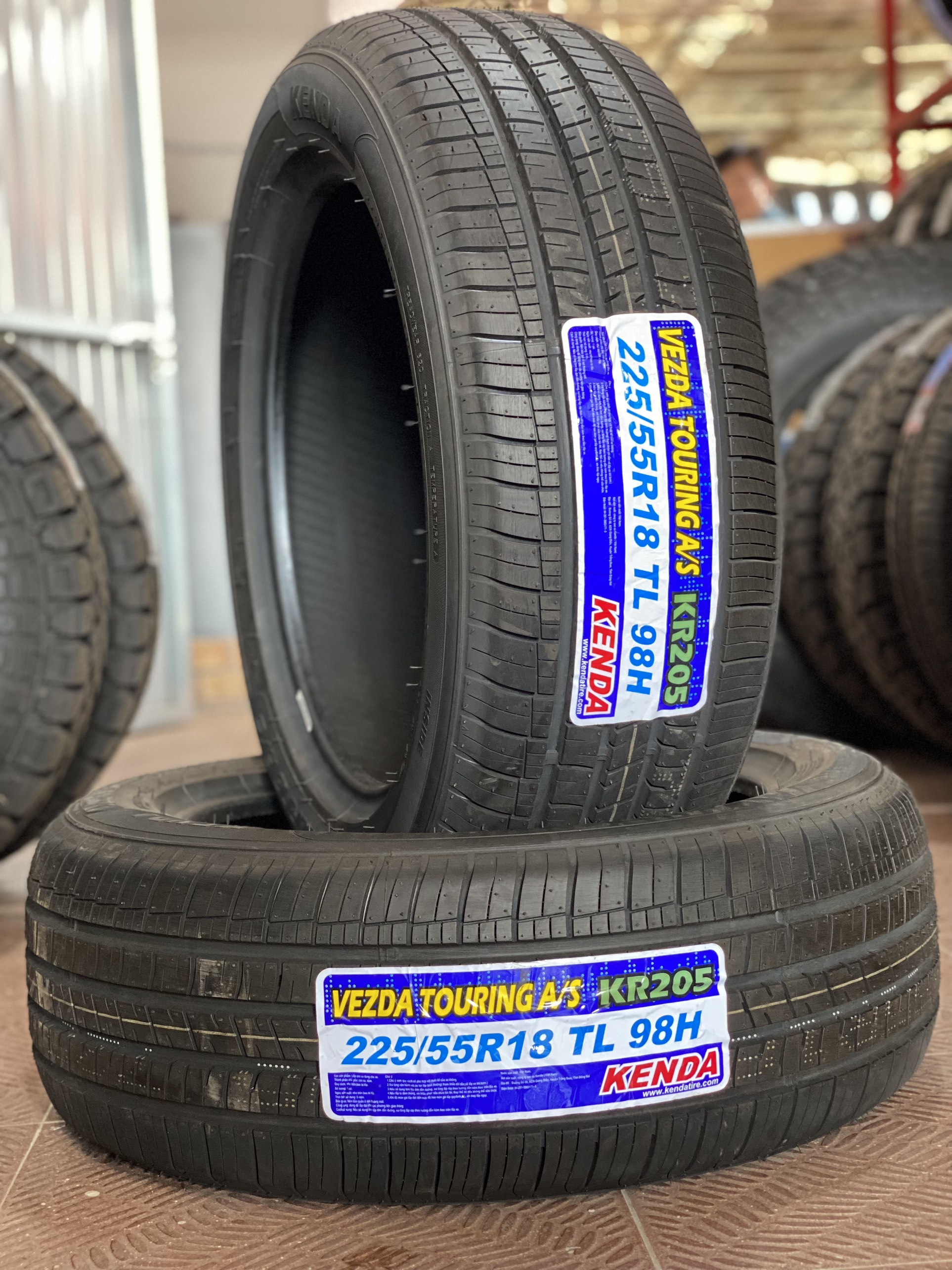 KENDA 225/55R18 KR205