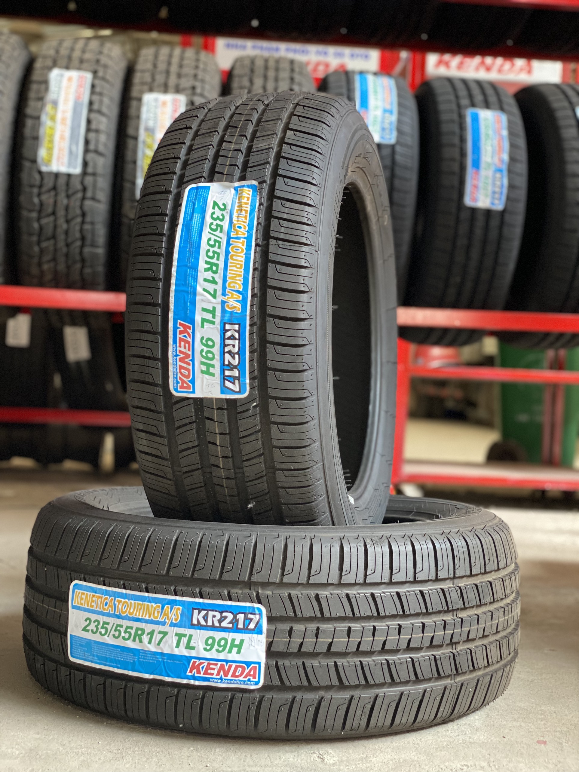 KENDA 235/55R17 KR217