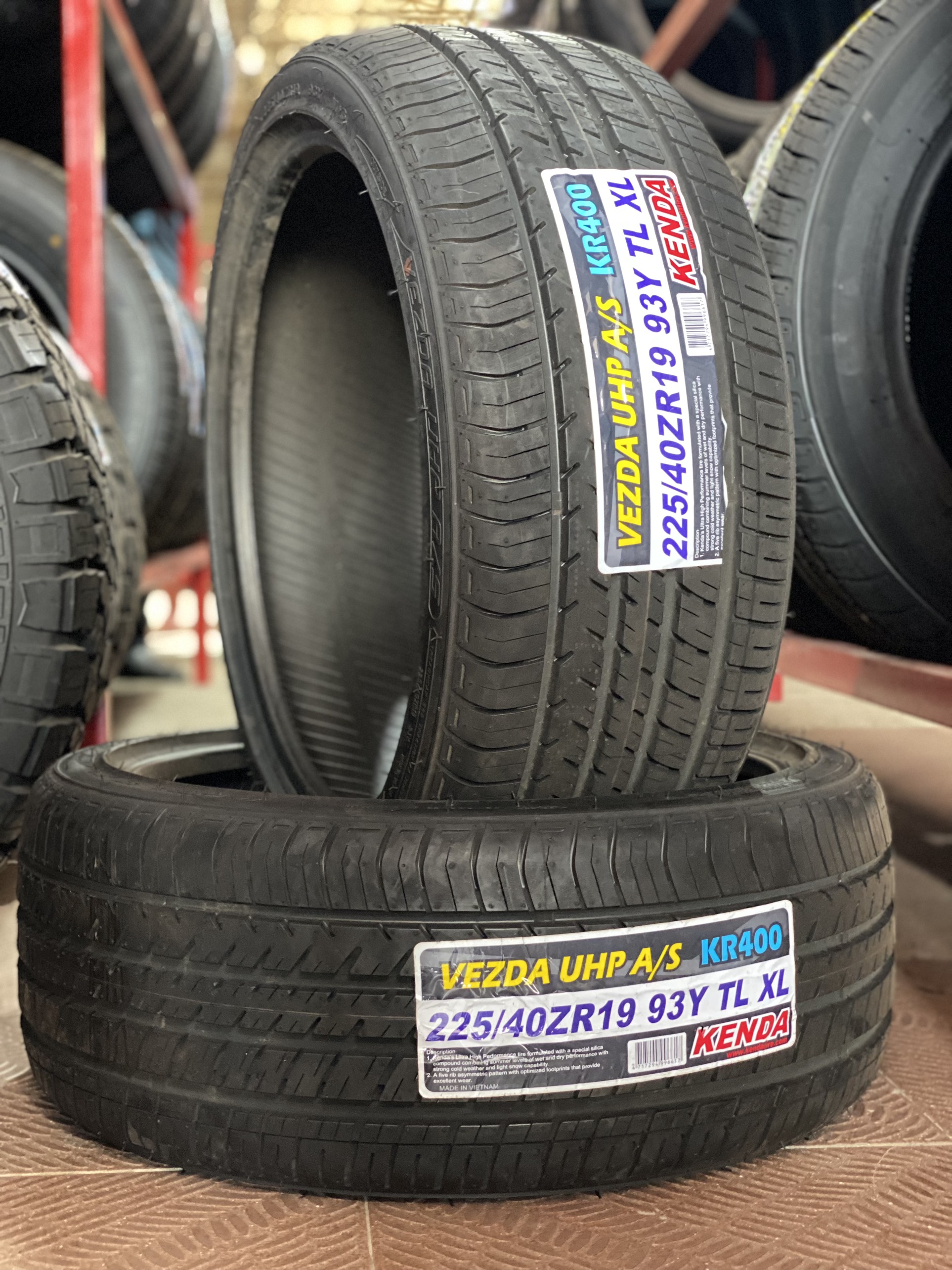 KENDA 225/40ZR19 KR400